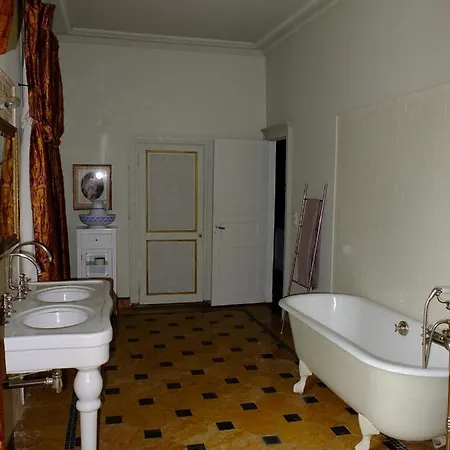 Sublime Chateau Avec Piscine, Proche De Bordeaux Villa
