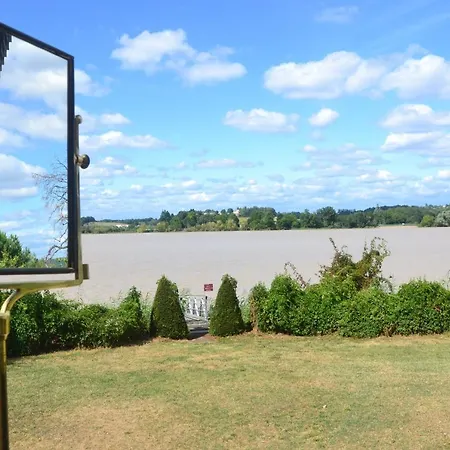 Sublime Chateau Avec Piscine, Proche De Bordeaux Villa